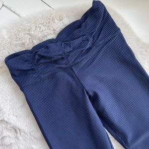 Blue Waffle Cropped Leggings